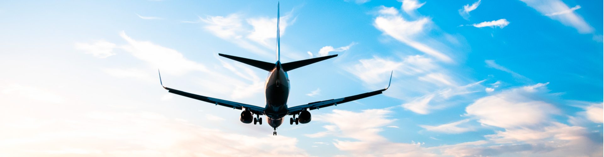 空港に駐機する旅客機